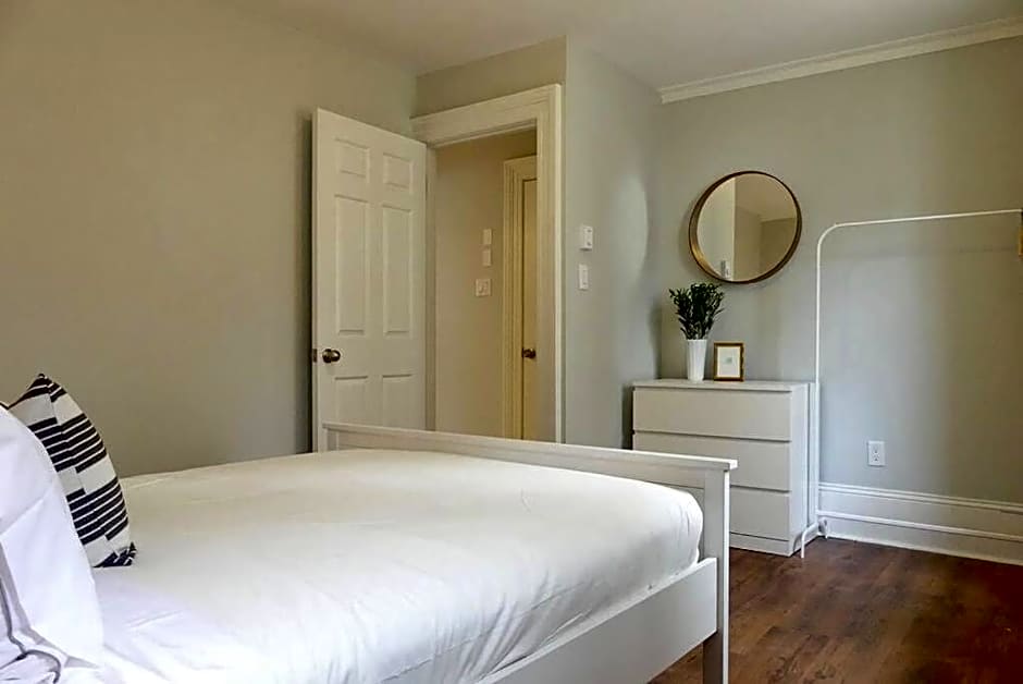 Historic Downtown Apt #2