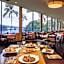 Castle Hilo Hawaiian Hotel