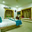Hotel Marina Mahal