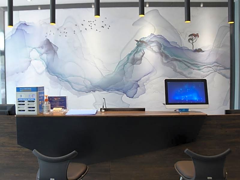 Shell Puyang City Nanle County Coach Station Guang