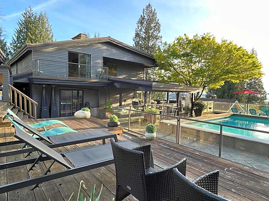 The Lions Self Contained Suite, Shared Pool, Hot Tub, Views