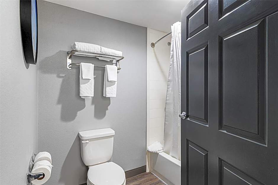 Best Western Plus Savannah Gateway