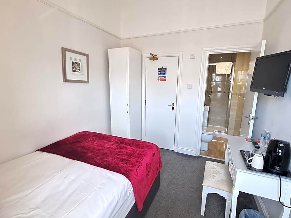 Clifton Villa - Southport