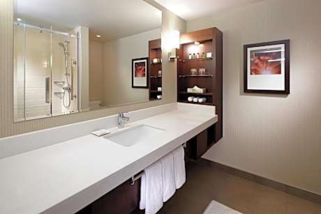 Deluxe Room, 1 King Bed with Sofa bed (1 King Bed and 1 Double Sofa Bed)