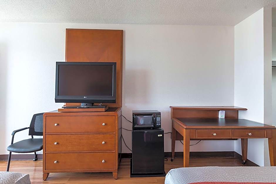 Motel 6-Van Buren, AR I- 40