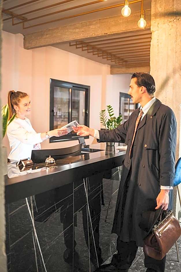 Play Theatrou Athens a member of Brown Hotels