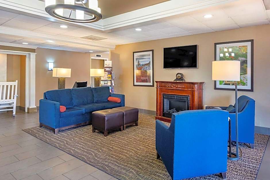 Comfort Inn & Suites