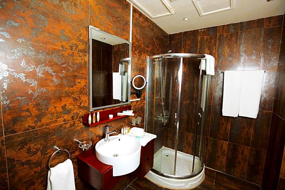 Al Manzil Hotel