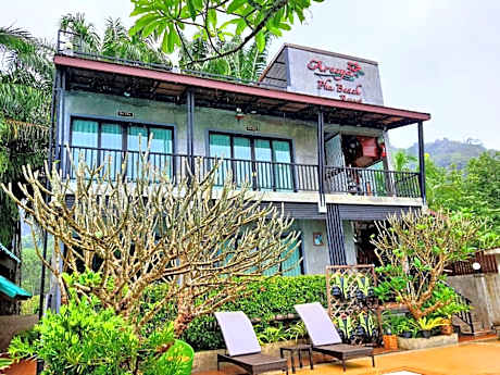 Areeya Phubeach Resort Coliving Coworking