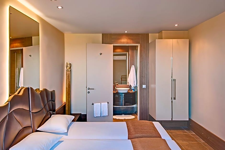 Assosyal Hotel