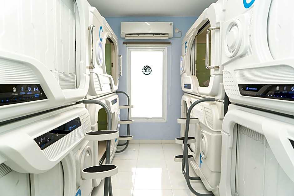 Miko Rooms and Capsules Hotel