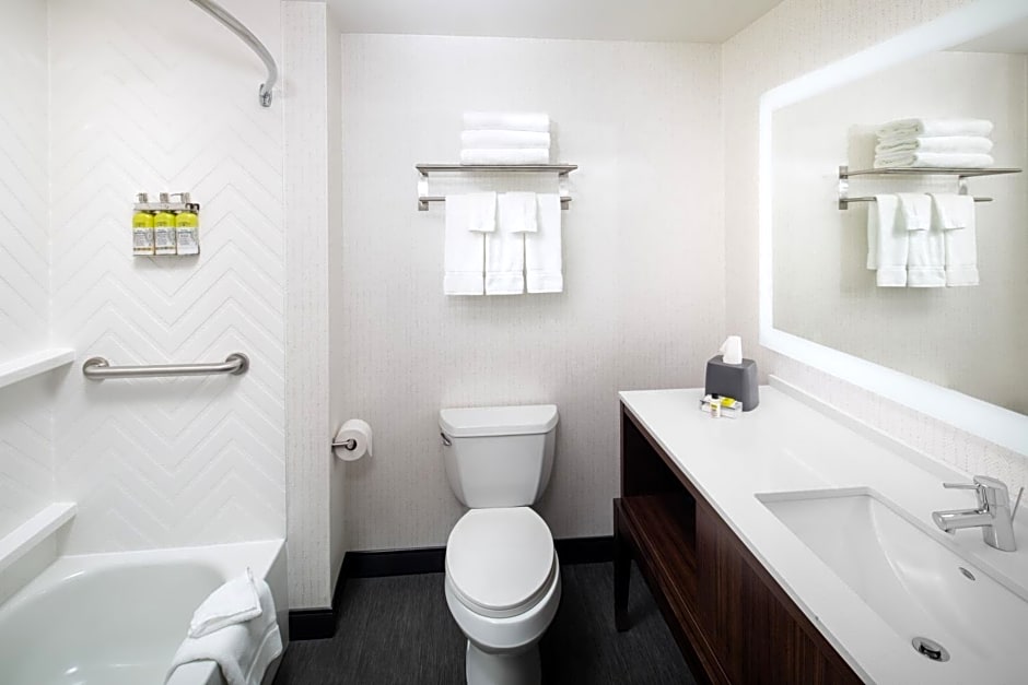 Holiday Inn - Cheshire - Southington, an IHG Hotel