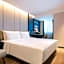 Atour Hotel Dalian Donggang Business District Gangwan Plaza