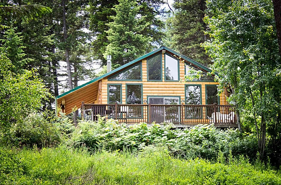 Riverfront Motel & Cabins