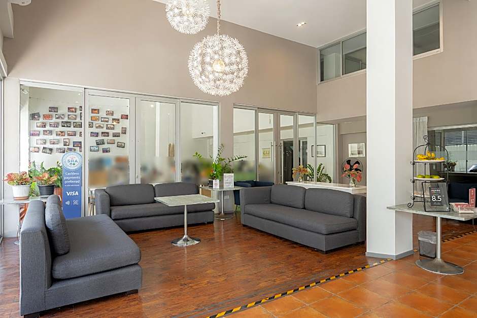 Ratchadamnoen Residence