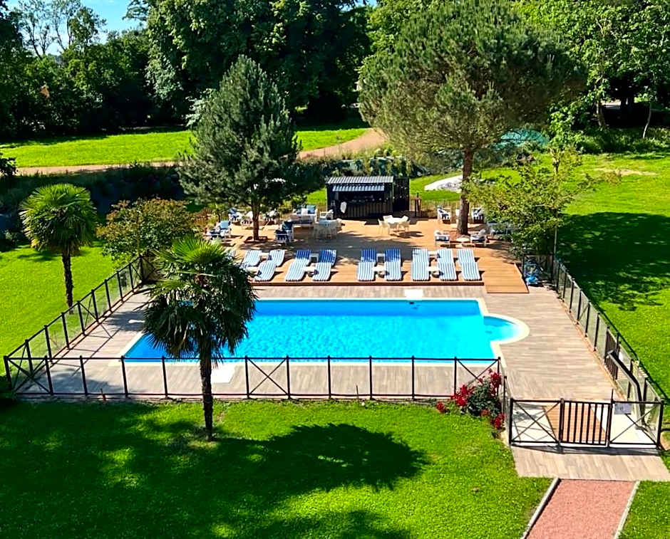 Logis Hôtels Château de La Barge