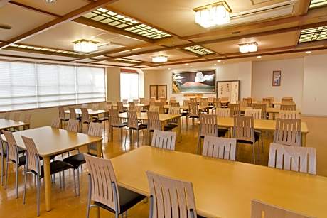 Japanese-Style Room (10 + 3 Tatami)