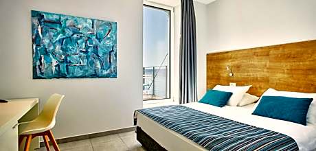 Superior Double Room with Balcony and Sea View