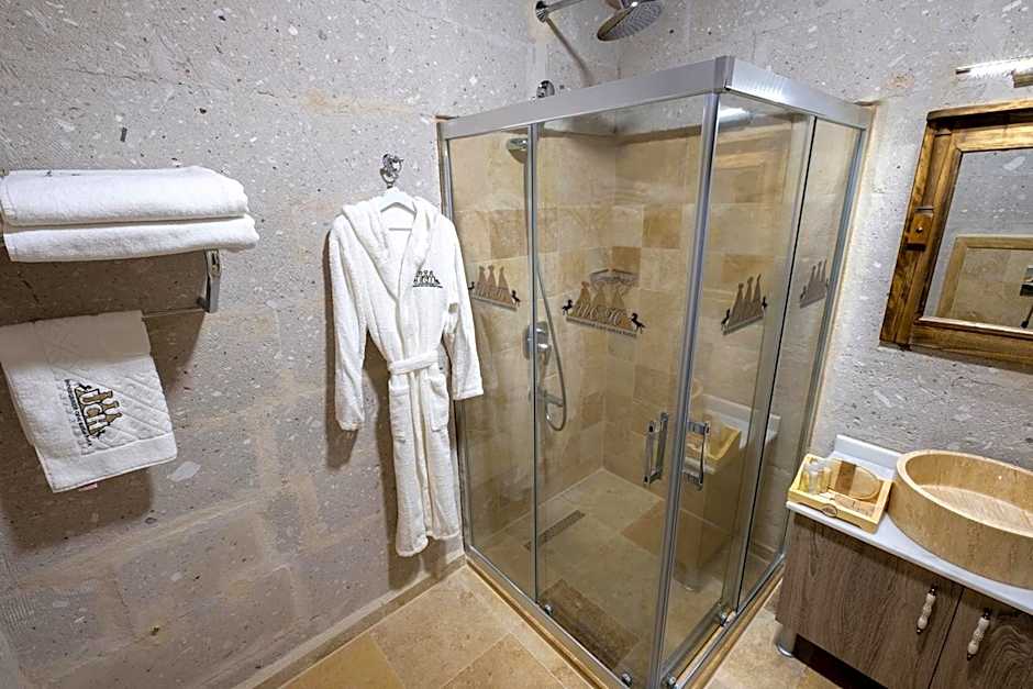 Underground Cave Suites Hotel