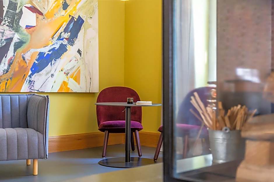Alma Hotel - Boutique hideaway by the lake with rooftop and ladies-only wellness