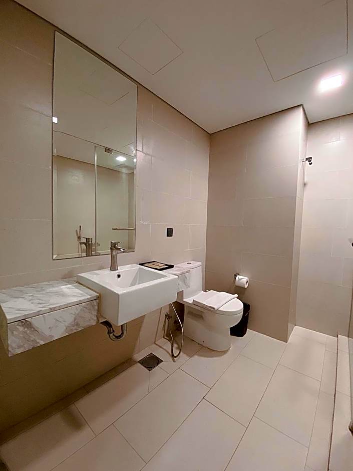 Straits Suite by C Homestay Malacca