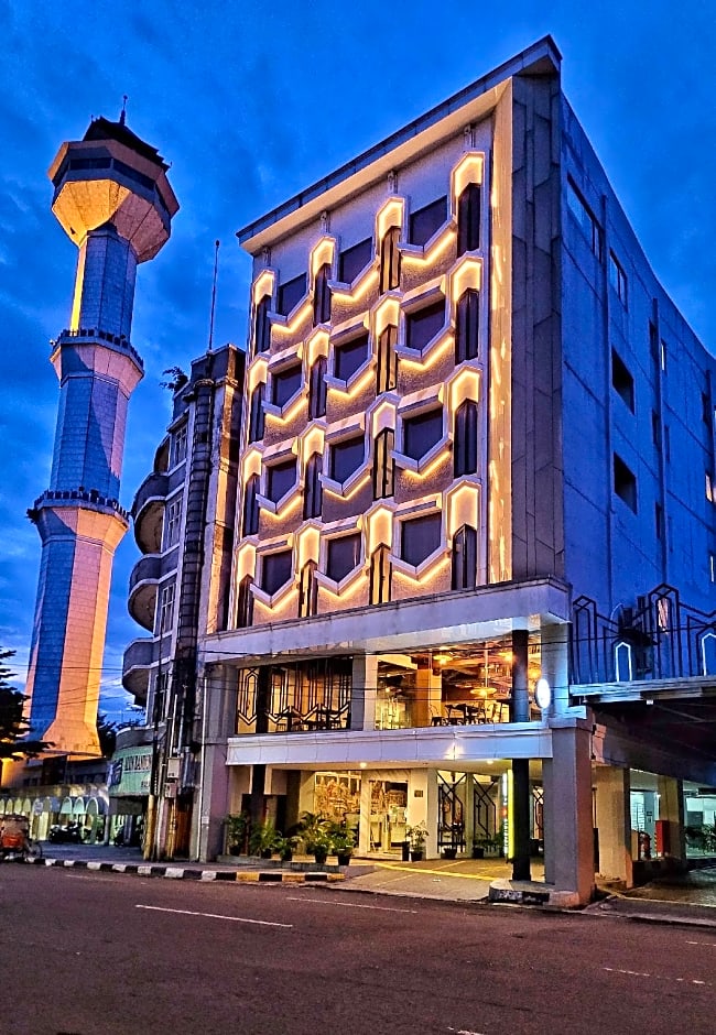 Hotel 88 Alun Alun Bandung By WH