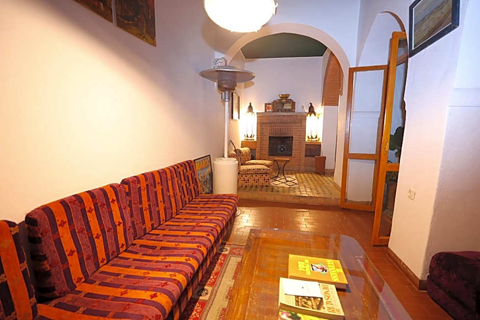 Riad O LY