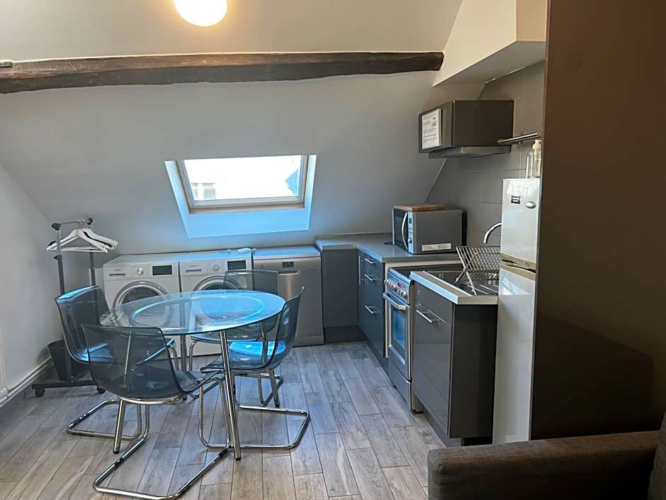 Mary's Hotel Republique