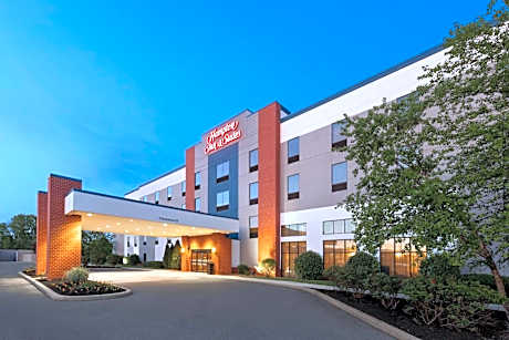 Hampton Inn By Hilton And Suites Harrisburg/North, Pa