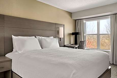 Suite, 2 Bedrooms (Mobility Accessible, Roll-In Shower) (2 Double Beds)