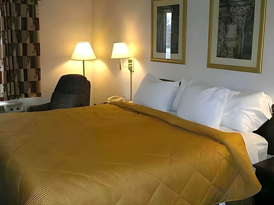 Quality Inn & Suites Evansville