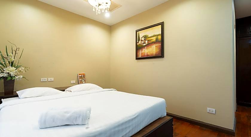 Greenview Ekkamai 10 Suite