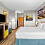 Days Inn & Suites by Wyndham Castle Rock
