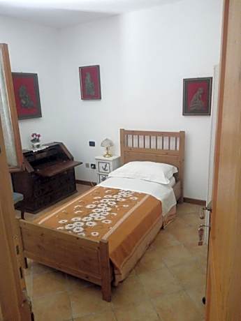 Single Room with Private Bathroom