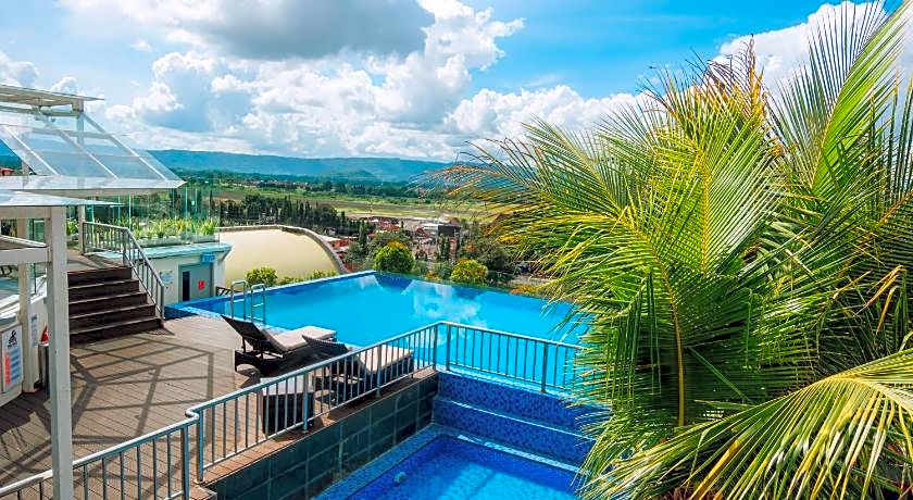 Platinum Adisucipto Hotel & Conference Center