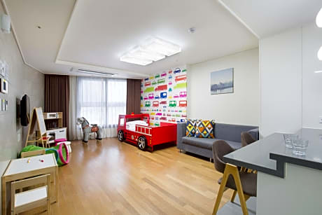 Kids Family Suite