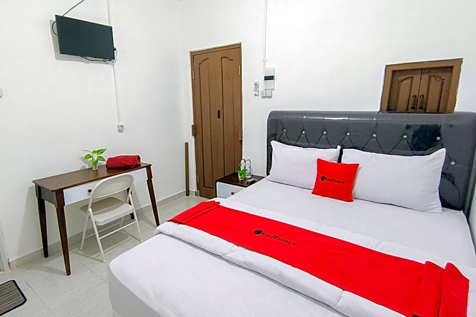 RedDoorz at Kubu Selem Lampung