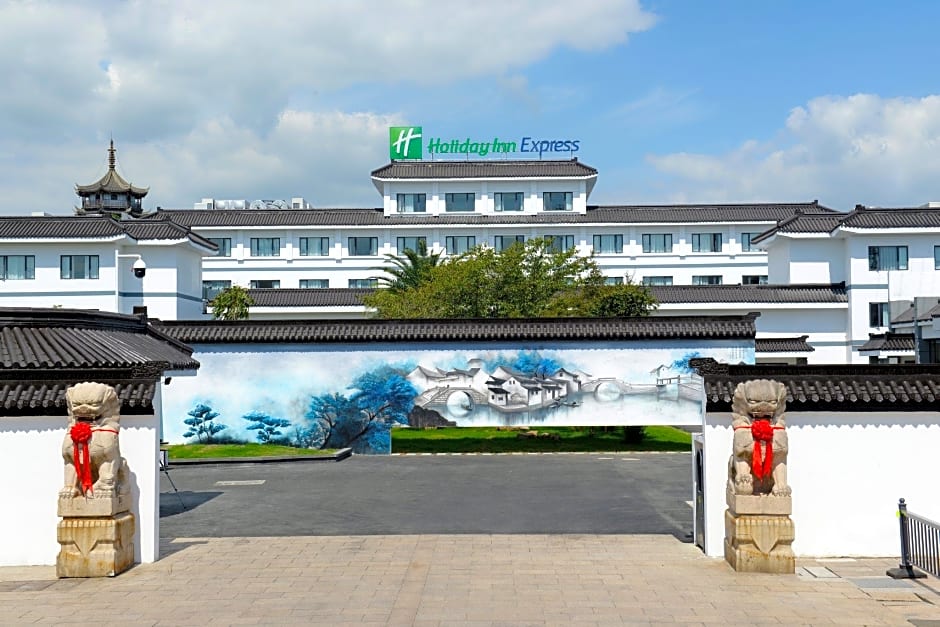 Holiday Inn Express Suzhou Zhouzhuang Ancient Town By IHG