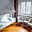 Central 4 Bedroom 154m2 Apartment with terrace