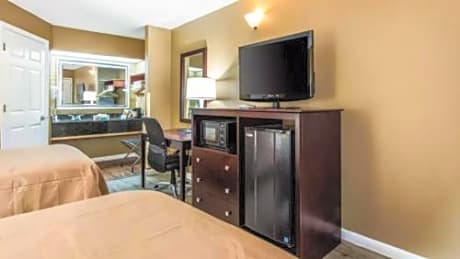 Double Room with Two Double Beds - Non-Smoking