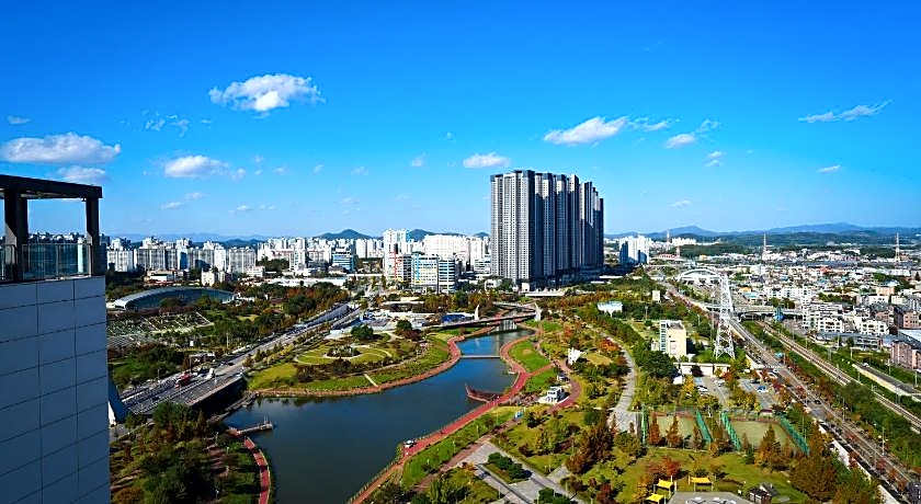 Paju Khills the terrace