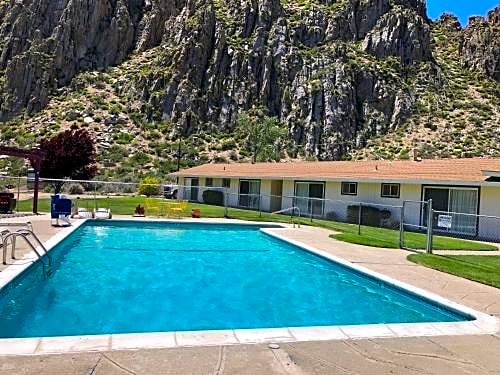 Meadowcliff Lodge Coleville