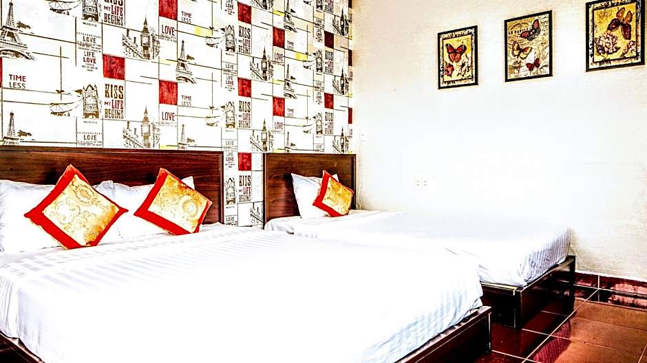 Little Brick Saigon Hotel