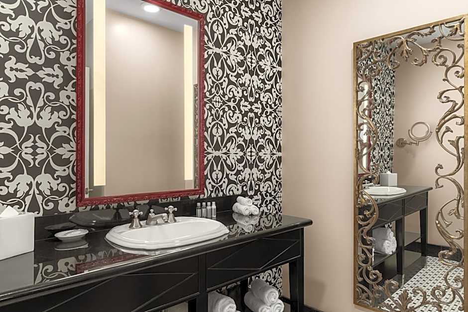 Dauphine Orleans Hotel