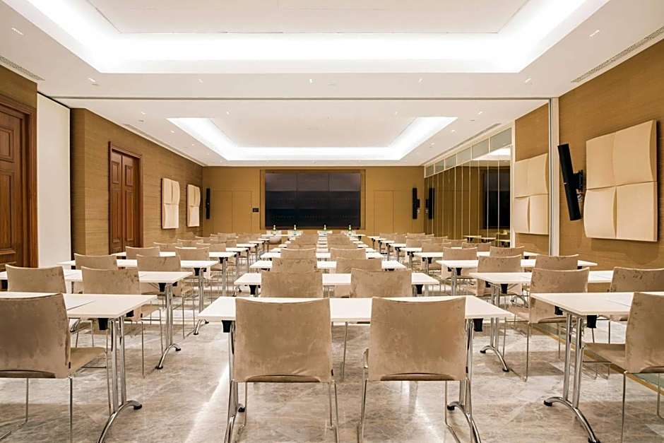 Aleph Rome Hotel, Curio Collection By Hilton
