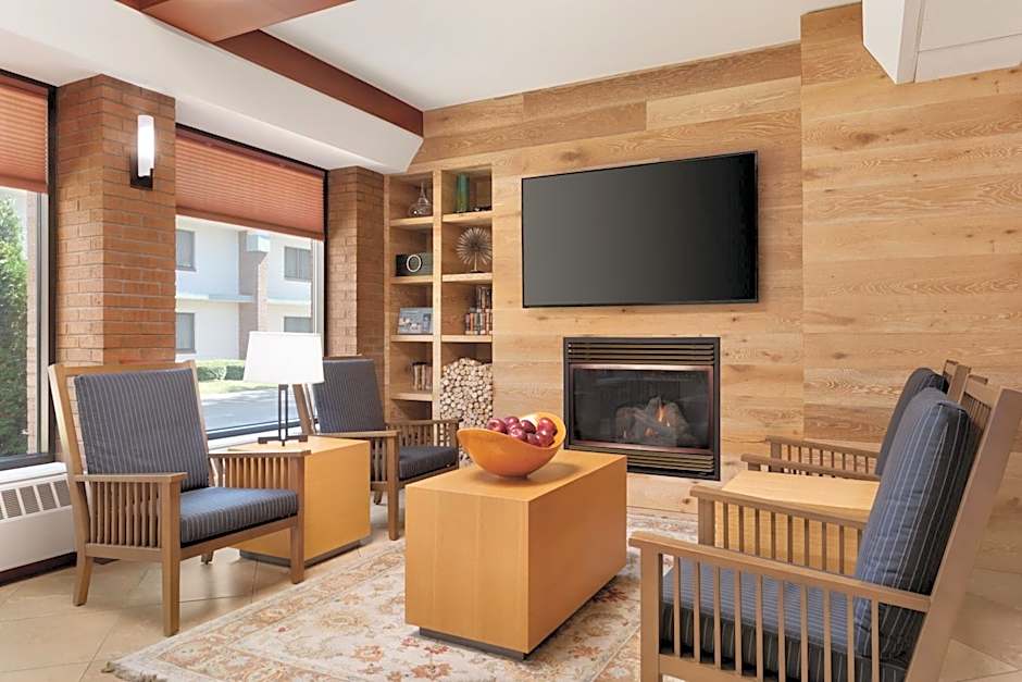 Country Inn & Suites by Radisson, Traverse City, MI