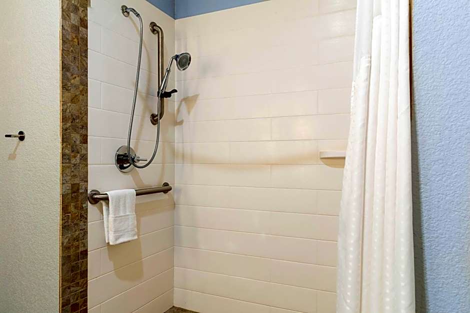 Holiday Inn Express And Suites Leander By IHG