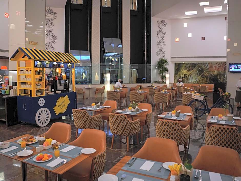 Golden Tulip Muscat