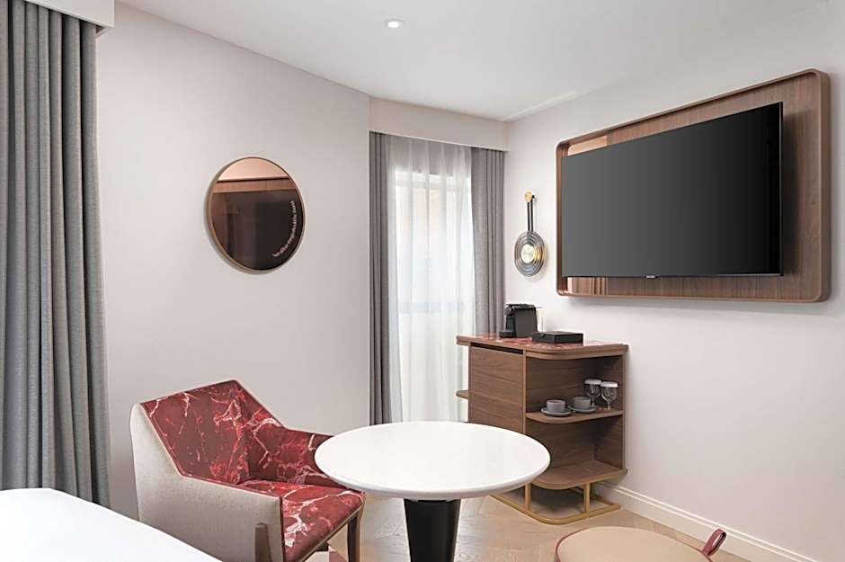 Lost Property St Pauls London, Curio Collection By Hilton