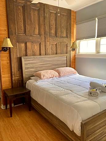 Double Room with Ensuite Bathroom